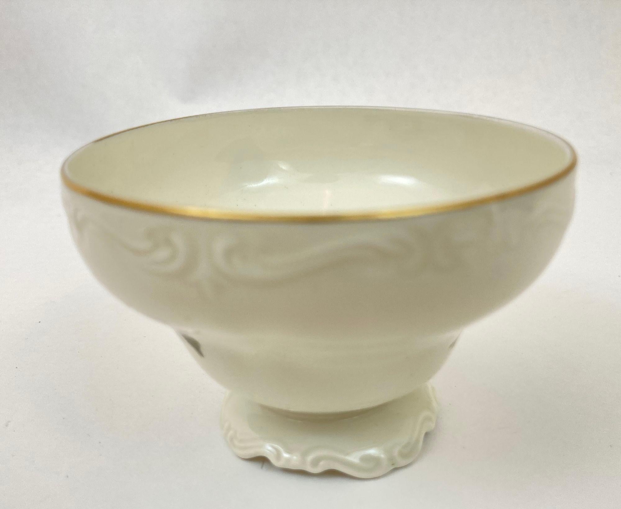 Juego de taza y platillo de pie Rosenthal Rosa musgo Pompadour Porcelana 1958 en venta 3