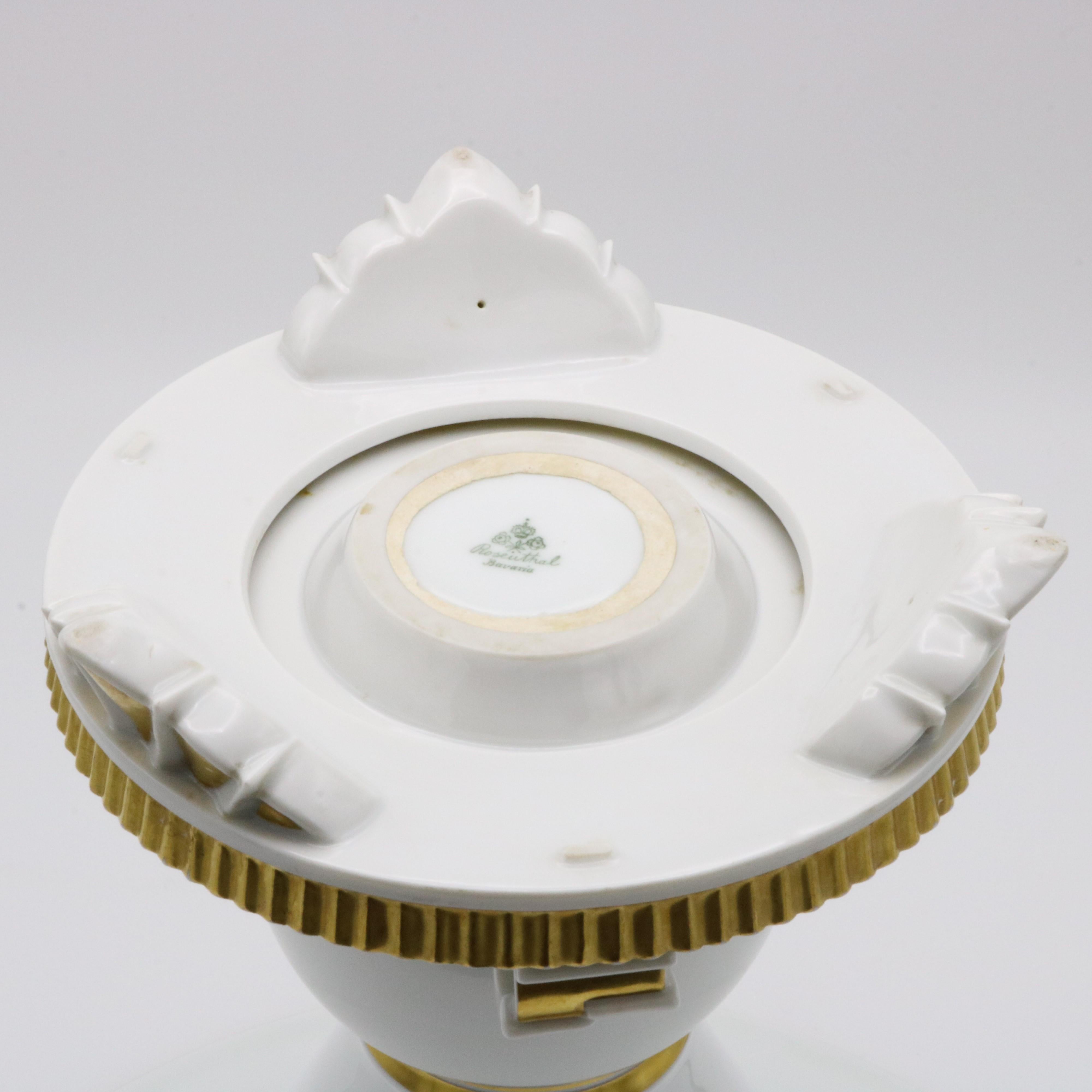 Vase à pied en porcelaine de Rosenthal en vente 1