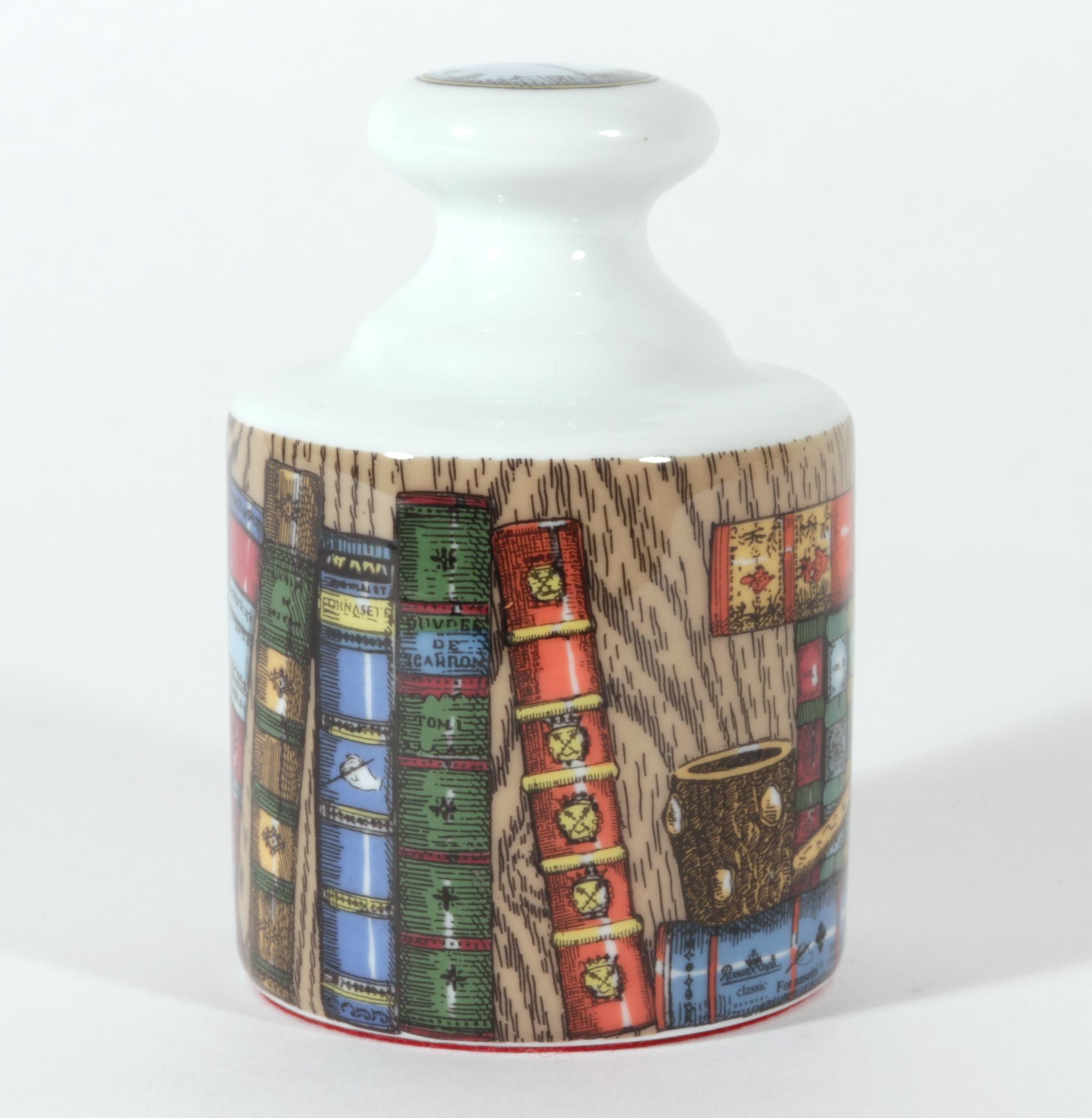 Tedesco Fermacarte in porcellana Rosenthal Fornasetti, Rosenthal Classic, modello Libreria in vendita