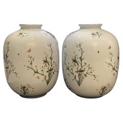 Paire de vases ovoïdes en porcelaine allemande Rosenthal