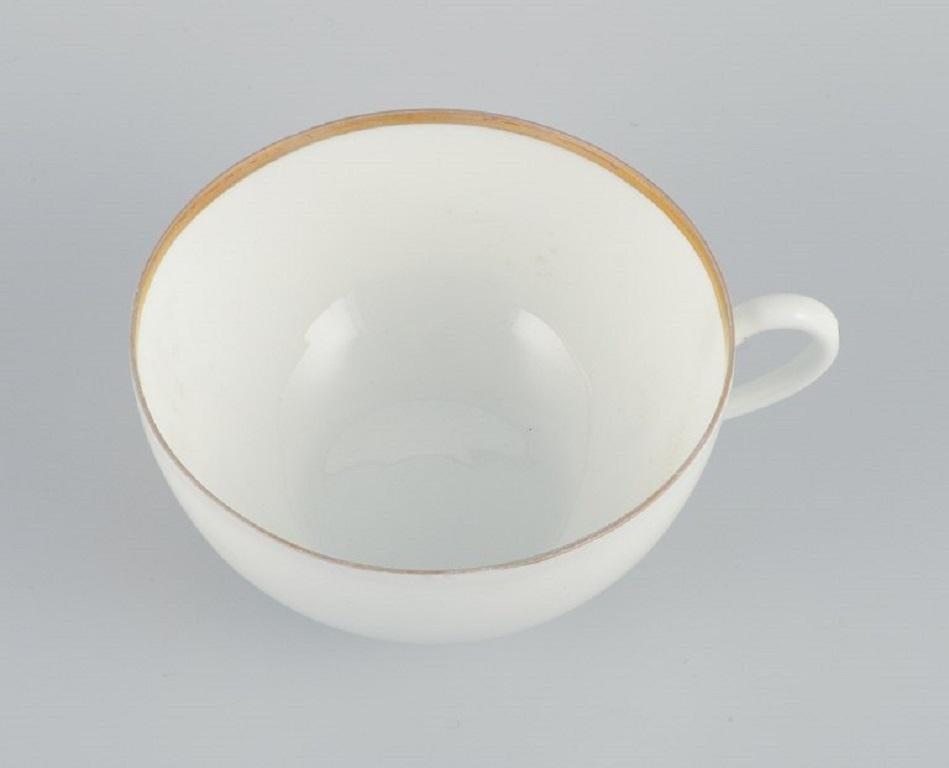 Rosenthal, Germany, a Set of Four Large Teacups and Matching Porcelain Saucers For Sale 1