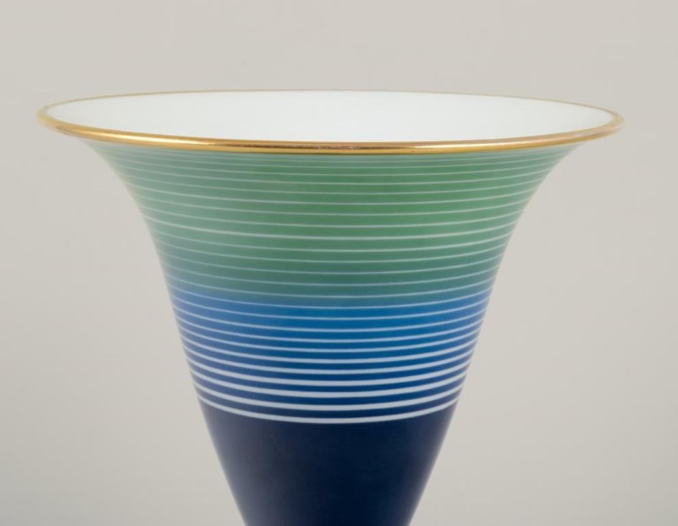 Tedesco Rosenthal, Germania. Grande vaso a tromba in porcellana Art Déco. in vendita