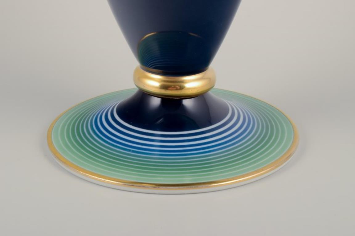 Smaltato Rosenthal, Germania. Grande vaso a tromba in porcellana Art Déco. in vendita