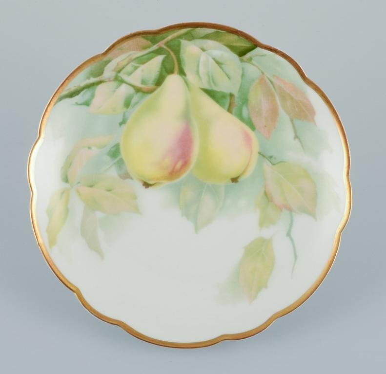 Rosenthal, Germany. Set of six porcelain plates with various fruit motifs. 1930s In Excellent Condition For Sale In Copenhagen, DK
