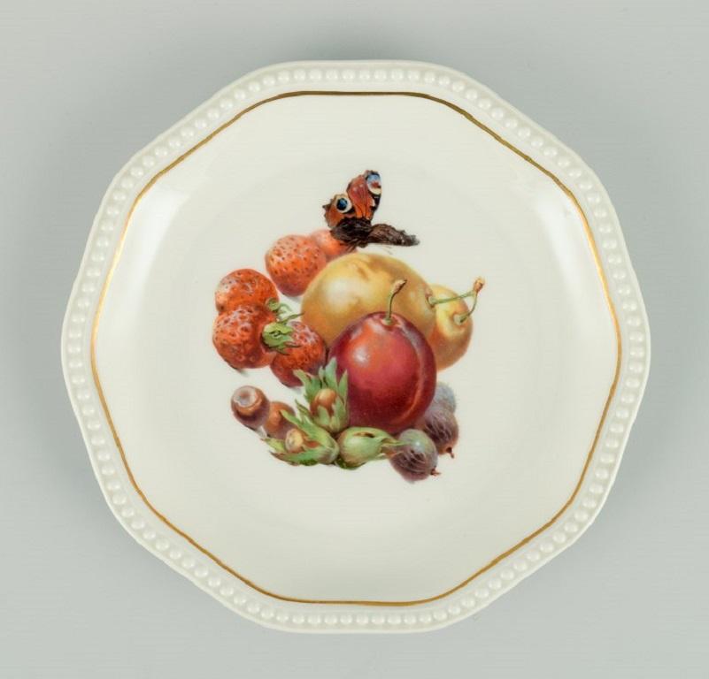 Rosenthal, Germany, Six Plates Hand Painted with Fruits and Butterflies In Excellent Condition For Sale In Copenhagen, DK