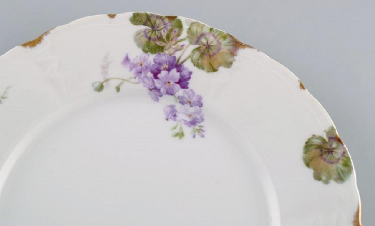 Rosenthal, Germany, Twelve Iris Dinner Plates in Hand-Painted Porcelain In Excellent Condition In Copenhagen, DK