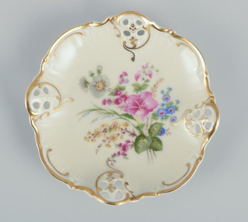 Metà XX secolo Rosenthal, Germania. Due ciotole in porcellana 