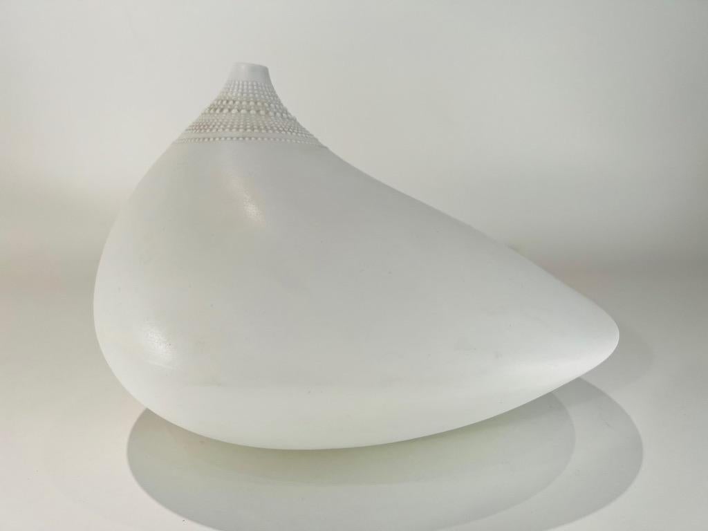 Incredible Tapio Wirkkala ROSENTHAL germany white circa 1950 porcelain vase.