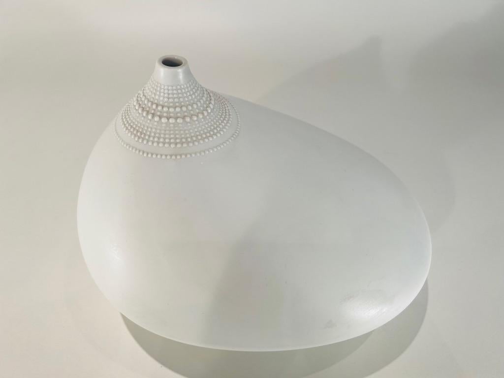 Mid-Century Modern Large Tapio Wirkalla Rosenthal Germany white porcelain circa 1950 vase. For Sale