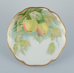 Rosenthal, Allemagne.Ensemble de six assiettes en porcelaine avec divers motifs de fruits.
