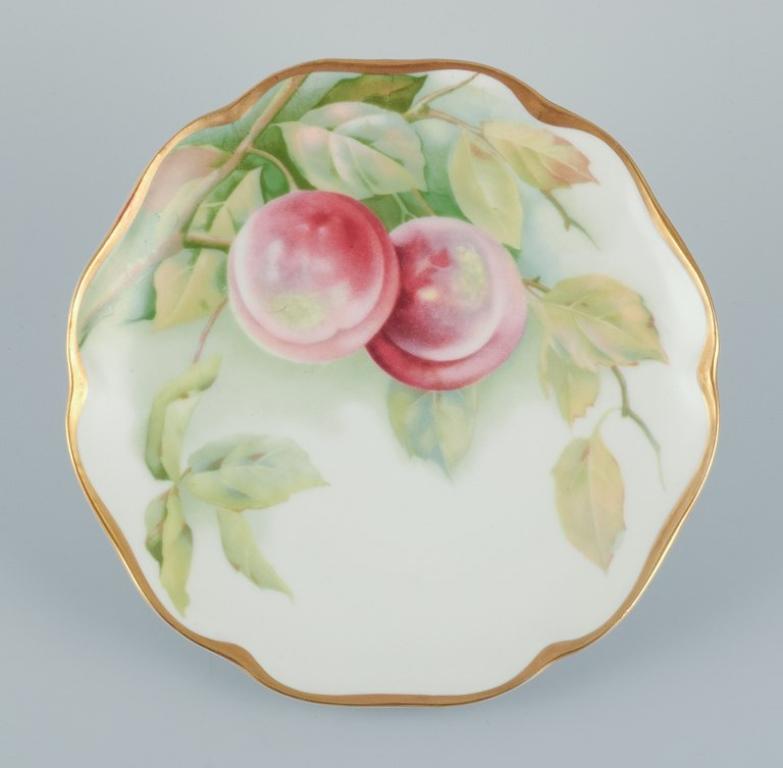 Porcelain Rosenthal, Germany.Set of six porcelain plates with various fruit motifs.  For Sale