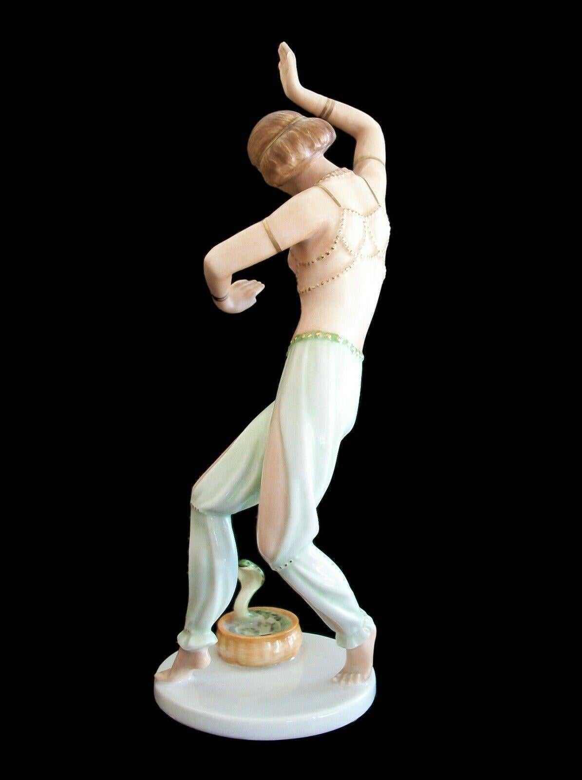 20ième siècle Rosenthal, Gustav Oppel, Salambo, figure en porcelaine Art Déco, vers 1930 en vente