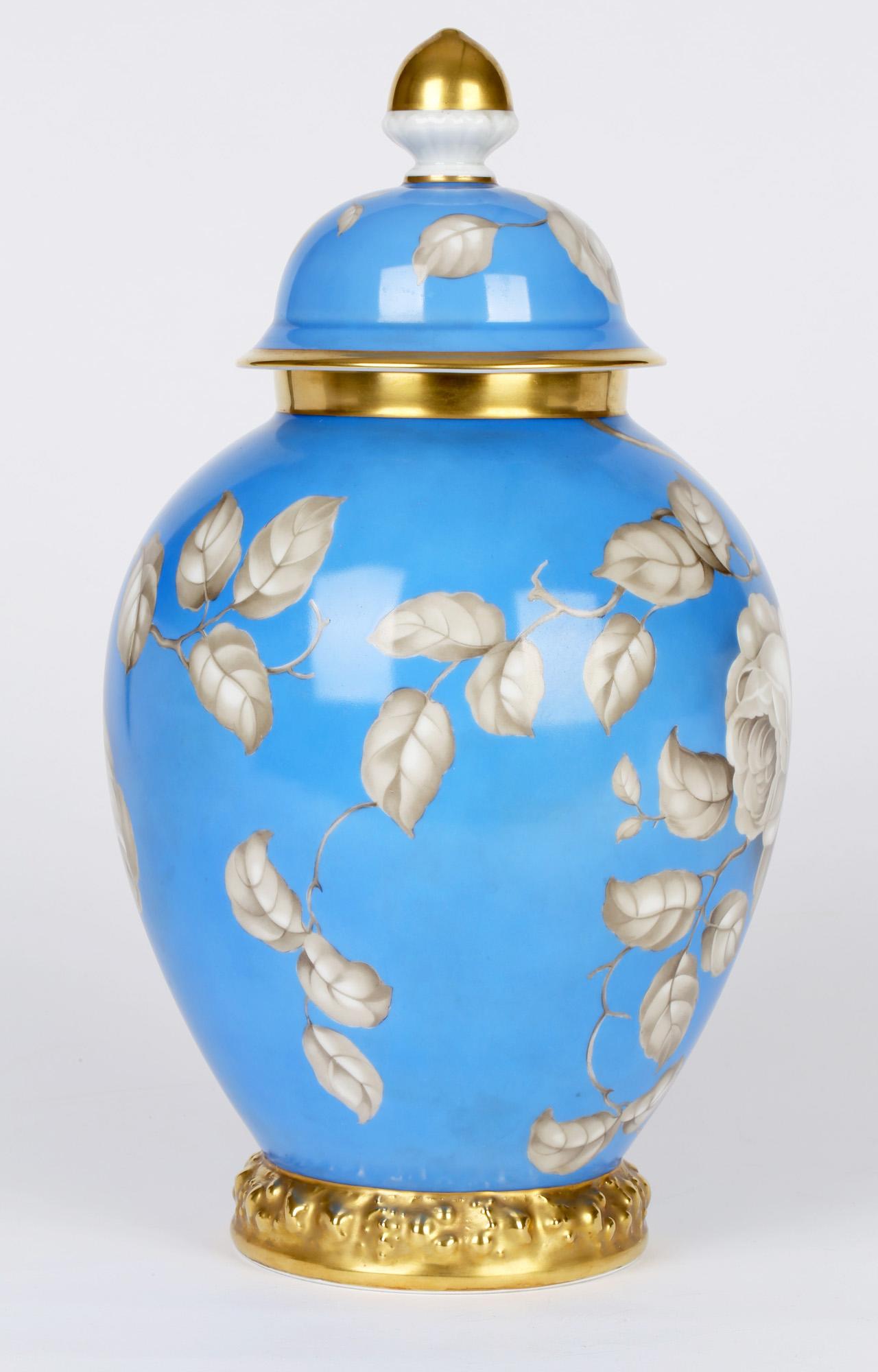 Grand pot et couvercle en porcelaine Art Déco En Grisaille Roses de Rosenthal en vente 1
