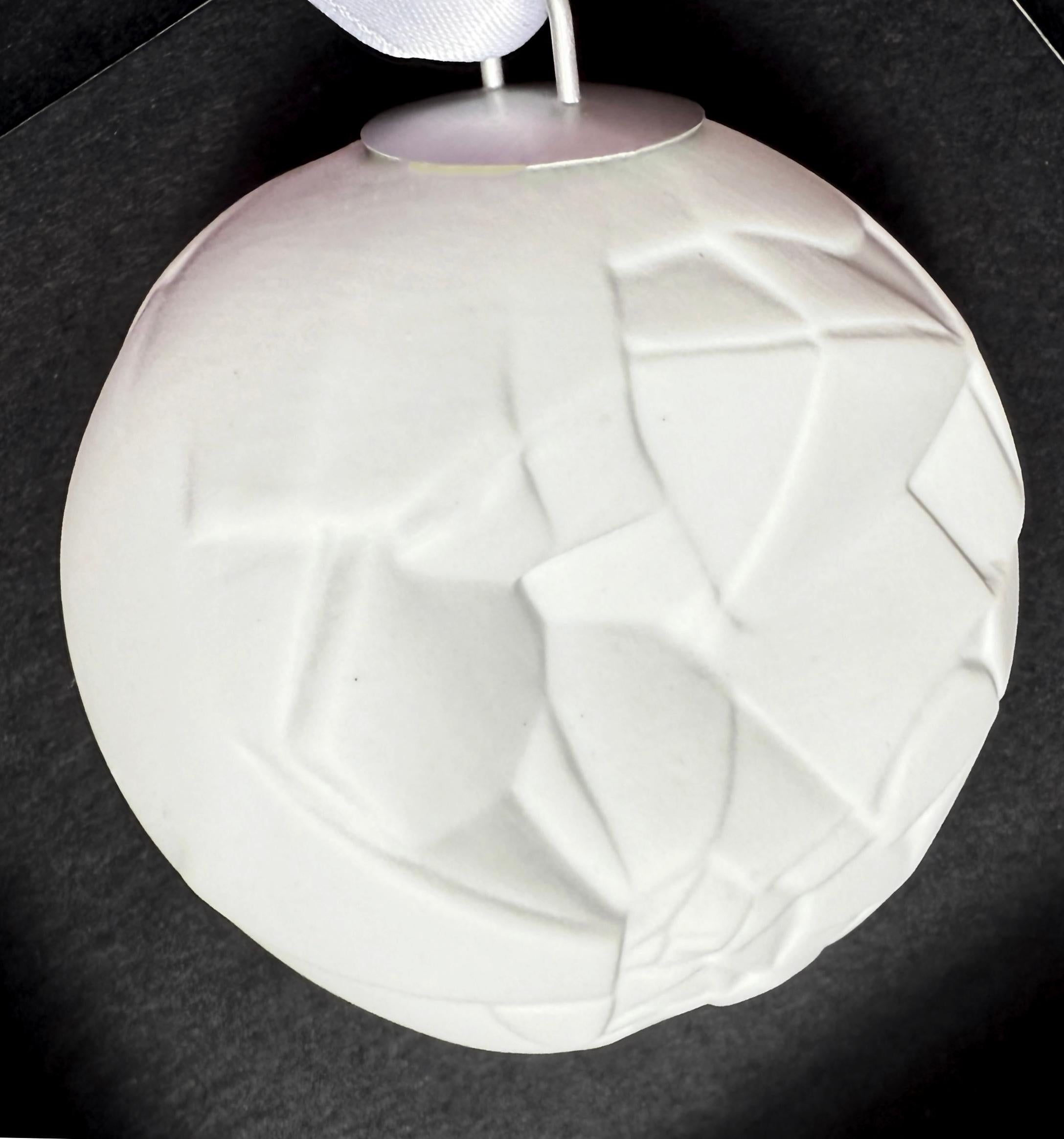 Porcelaine Rosenthal Line Phases Porcelain White Ball and Ball Ornament by Dror Benshetrit, Germany. en vente