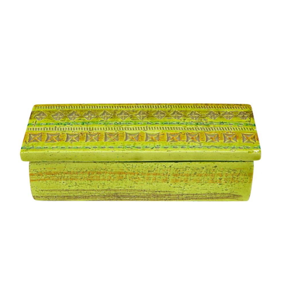 Bitossi für Rosenthal Netter-Box, Keramik, Chartreuse, signiert. Kleine Deckeldose mit eingeprägten geometrischen Mustern, glasiert in Chartreuse, gebranntem Orange, Grün und Grau. An einer Kante des Deckels und an einer Ecke der Dose sind kleinere