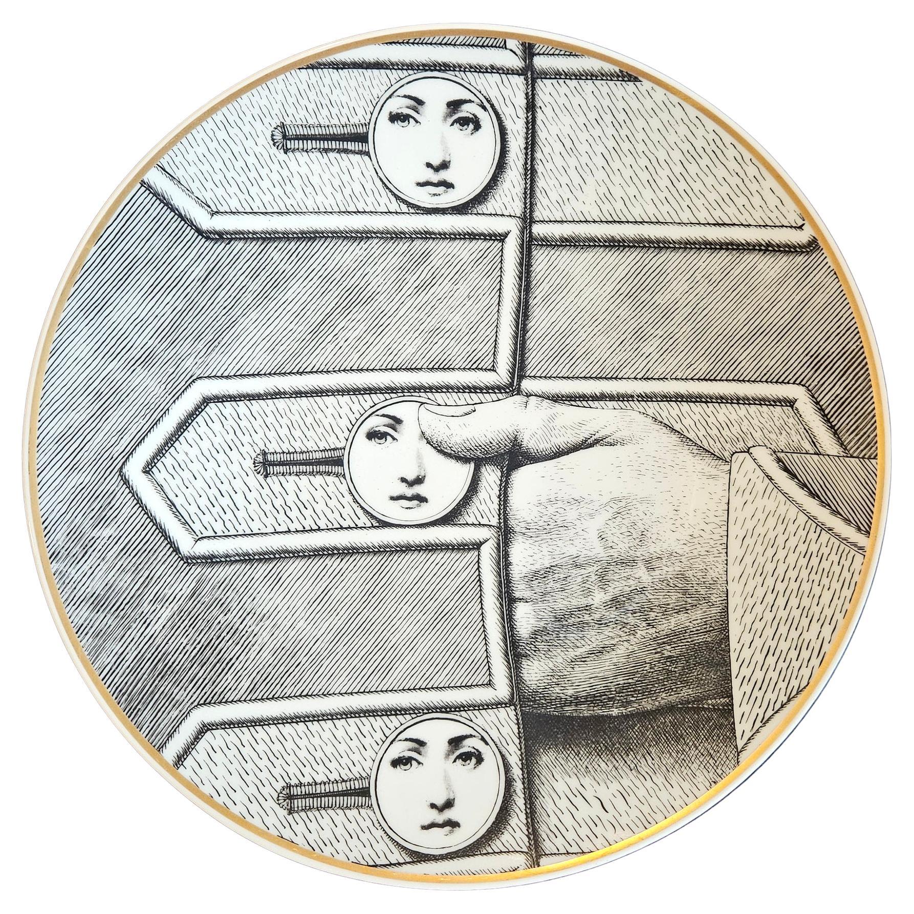 Plato de porcelana Rosenthal Piero Fornasetti, Temas y variaciones, Motivo 13