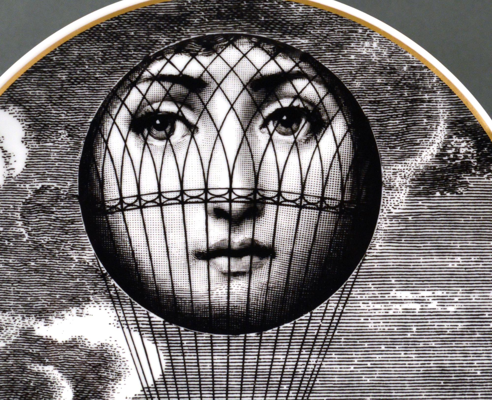 Rosenthal Piero Fornasetti Themes & Variation Plate Motiv 2, Hot Air Balloon In Good Condition In Downingtown, PA