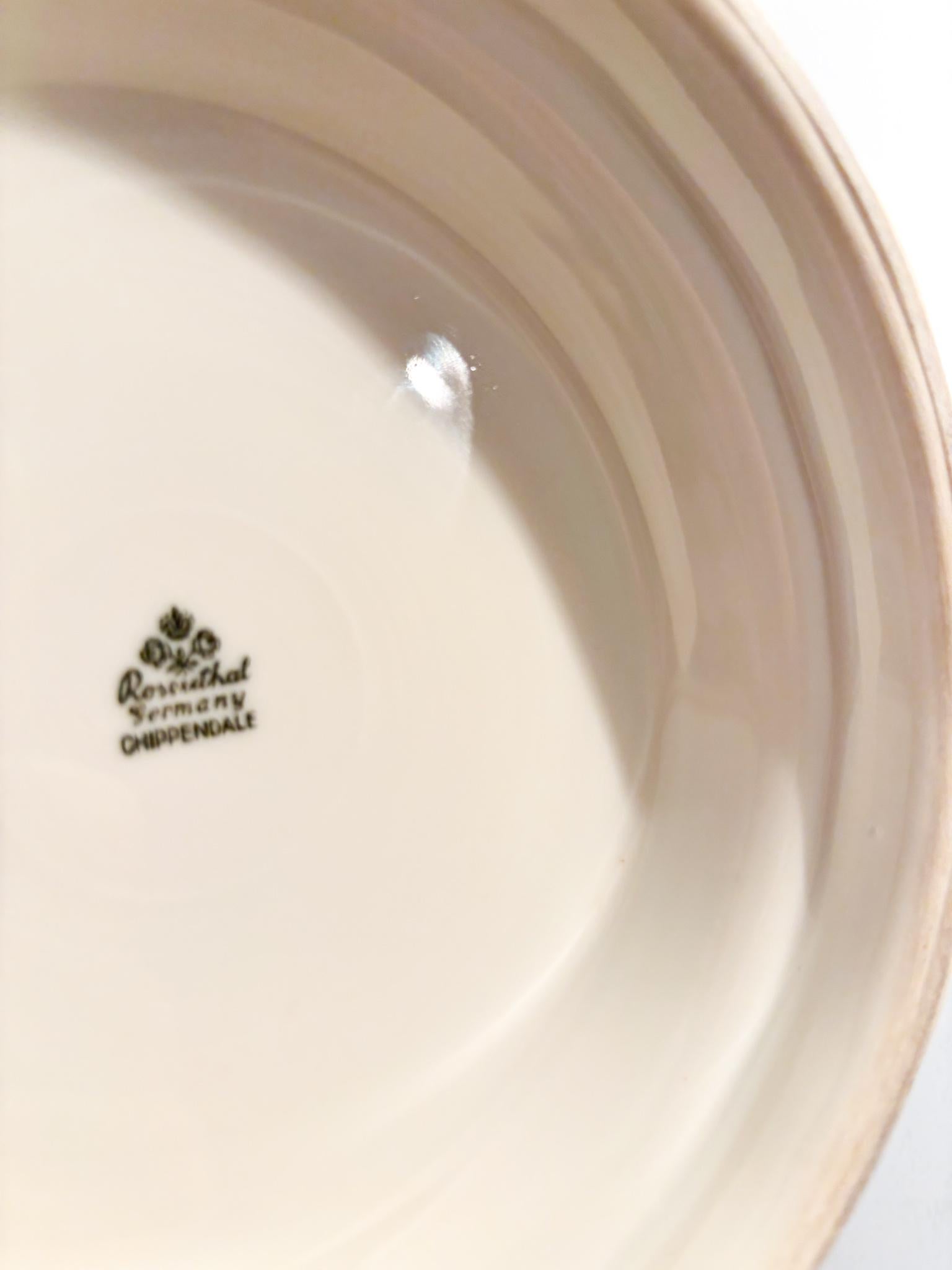 Plato de centro de mesa de porcelana Rosenthal Decoración Chippendale Años 40 en venta 2