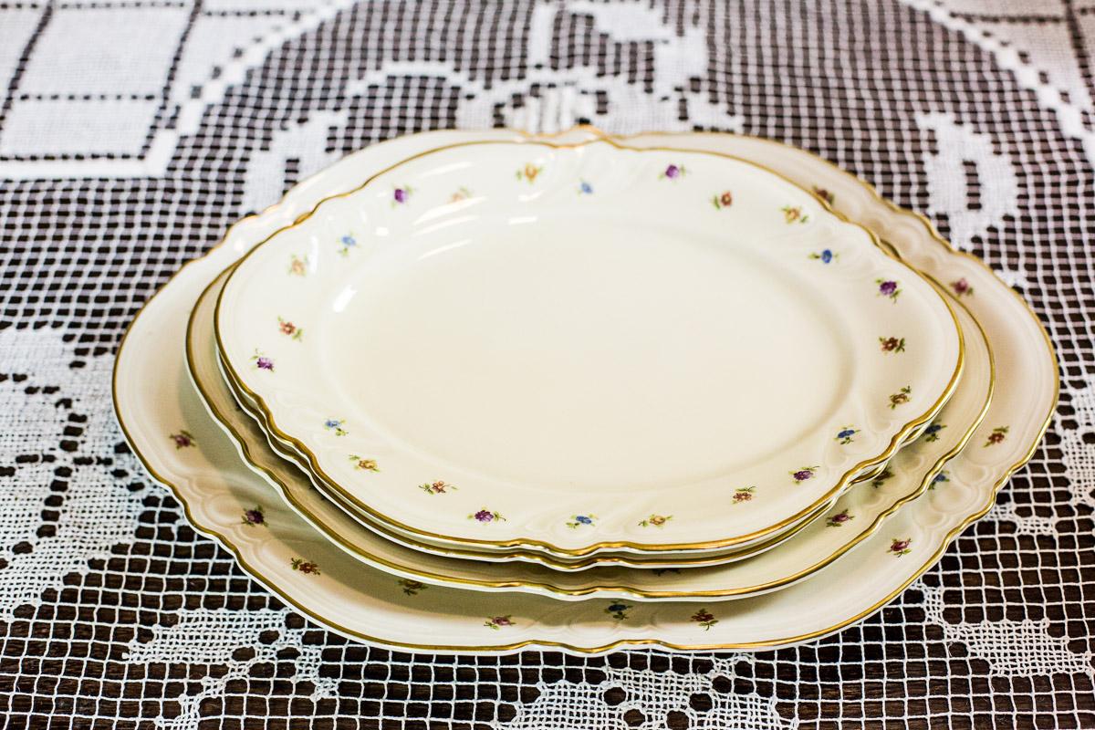 Rosenthal Porcelain Dinner Service, Circa 1920-1930 For Sale 3