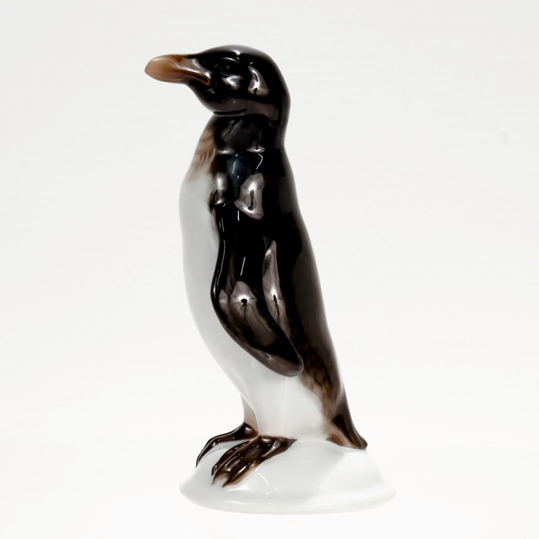Figurine d'un pingouin en porcelaine de Rosenthal Bon état - En vente à Philadelphia, PA