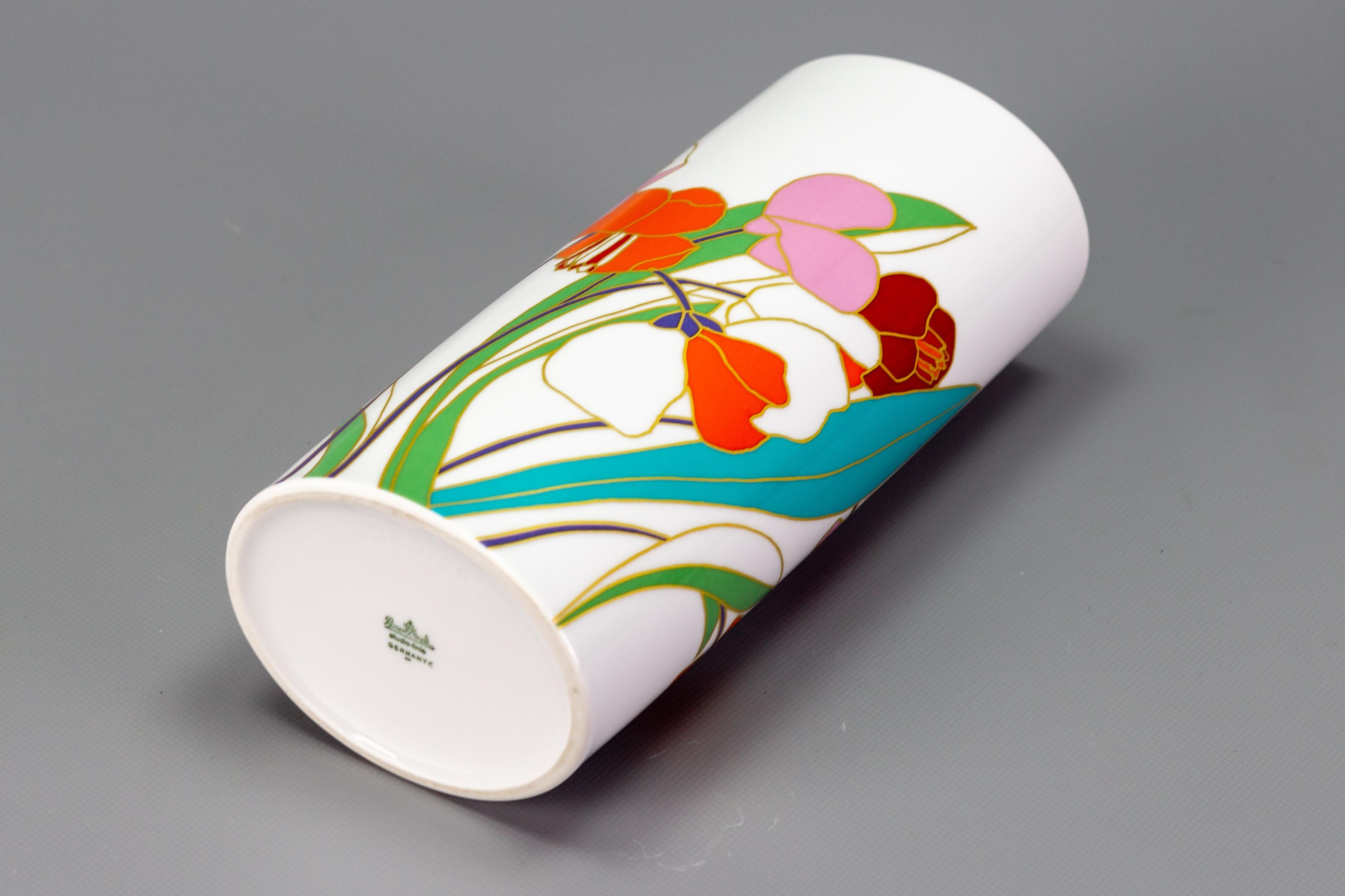 Vase cylindrique à fleurs en porcelaine de Rosenthal de Wolf Bauer, Allemagne  en vente 6