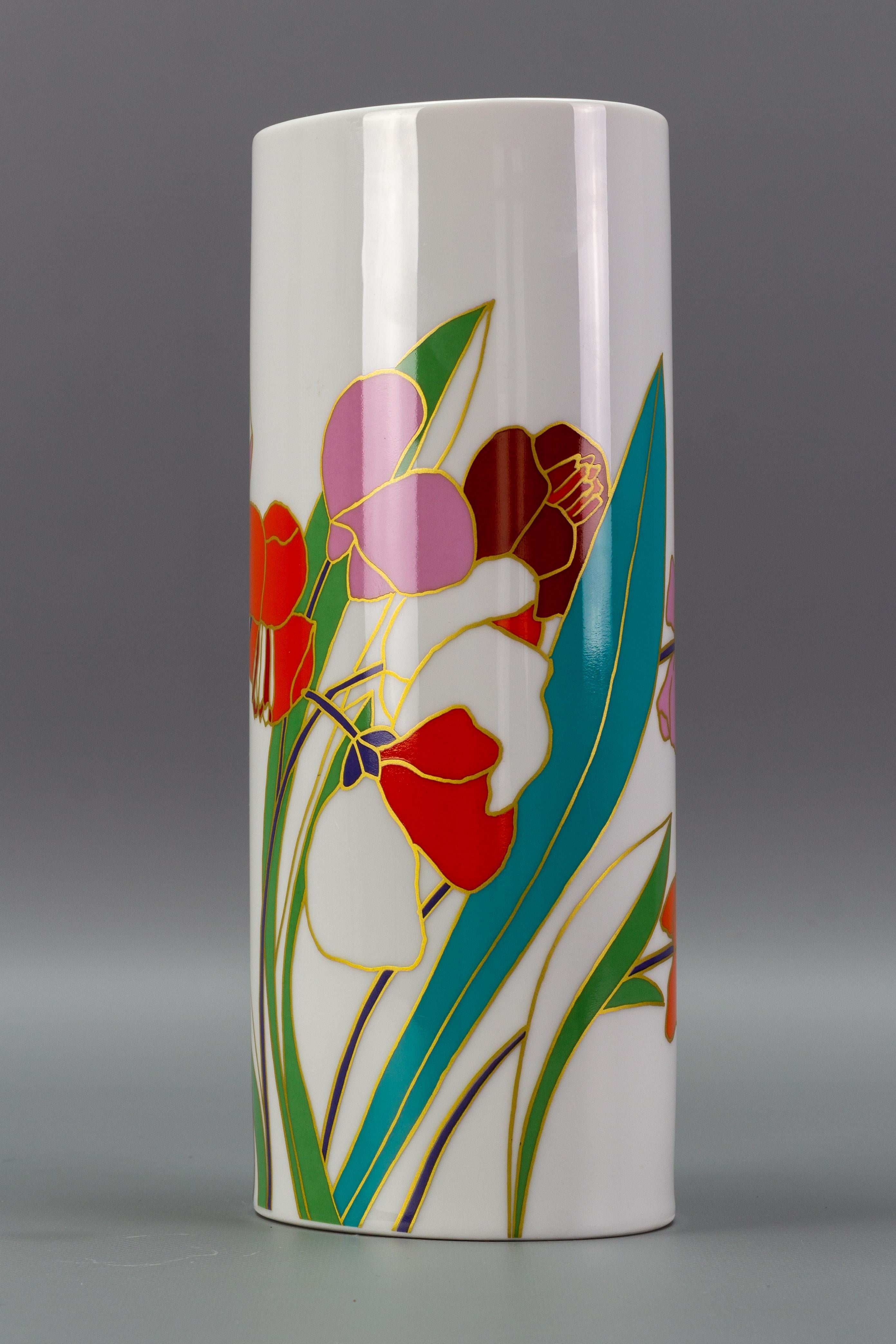 Porzellan-Blumen-Zylindervase von Wolf Bauer, Deutschland  (Handbemalt) im Angebot