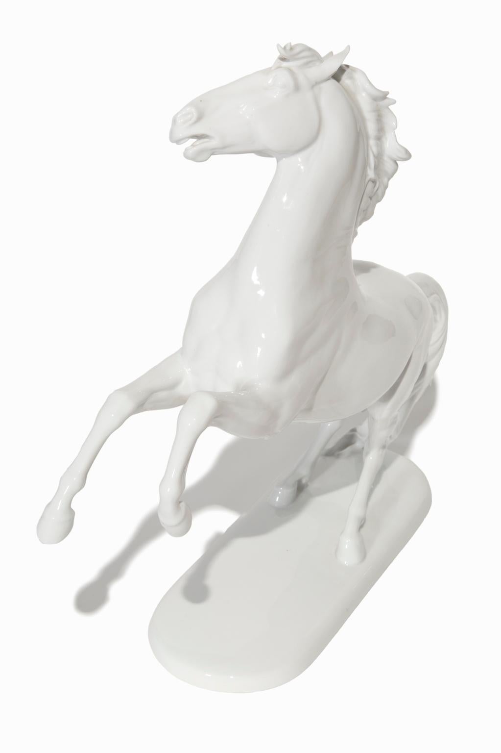 „Rearing Horse“, Rosenthal-Porzellan, Modell #1047-I, Bahnhof-Selb, von Meisel 4
