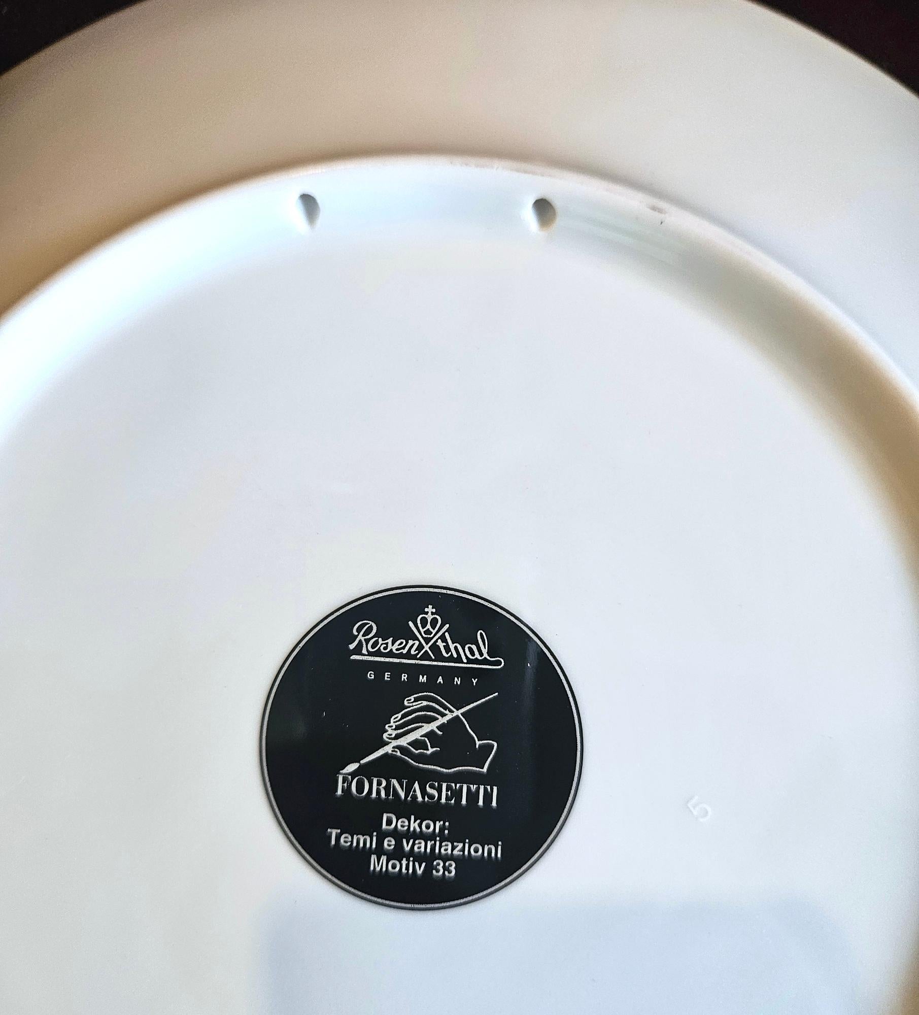 Plato de porcelana Rosenthal Temas y Variaciones para Piero Fornasetti, Motiv 33 siglo XX en venta