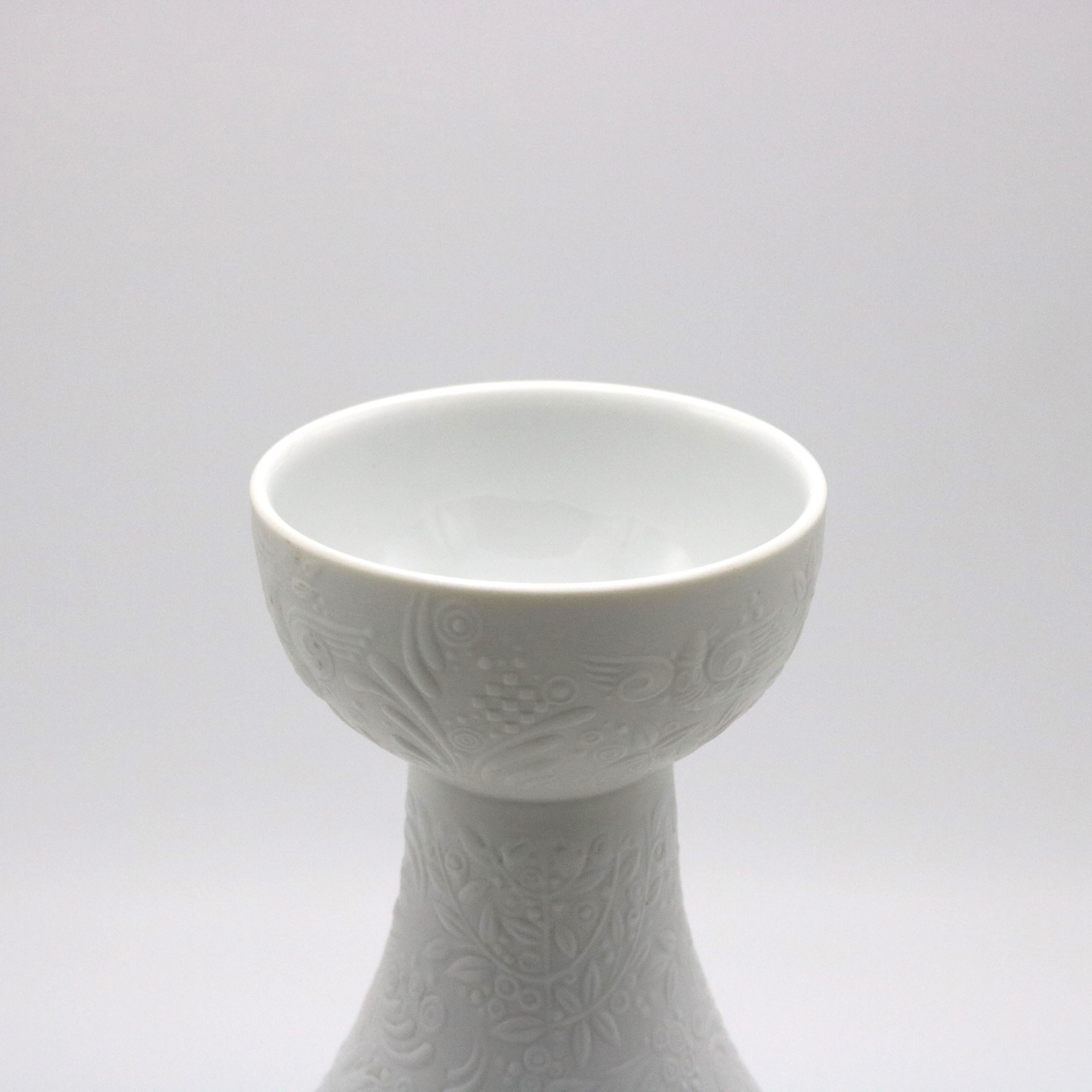 Rosenthal Porcelain Vase Bjorn Wiindblad Germany 1990 In Good Condition For Sale In New York, NY