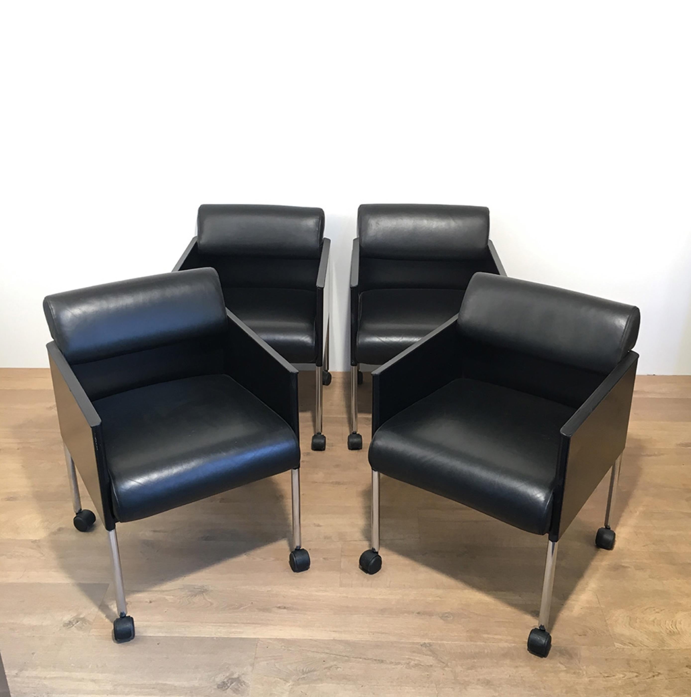 Mid-Century Modern Set of 4 Black Lacquered and Leather Armchairs on Casters by Rosenthal. Cir 1970 For Sale