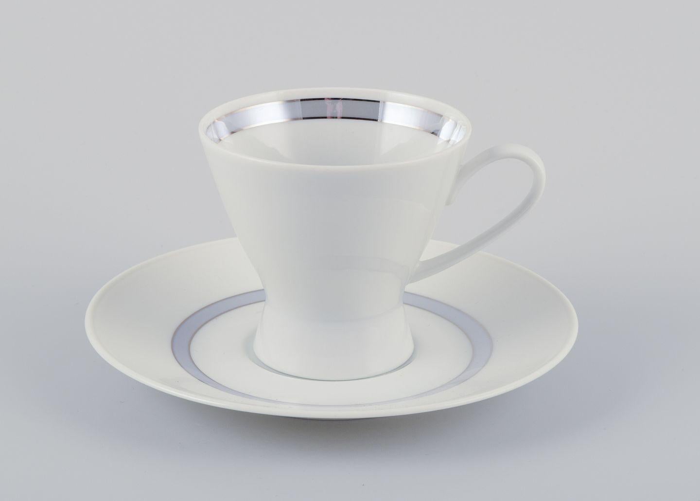 Tedesco Rosenthal Studio-Line, Germania. Un servizio da caffè in porcellana per sei persone. in vendita