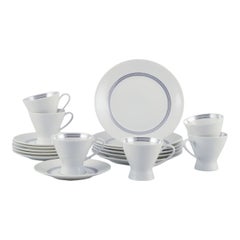 Rosenthal Studio-Line, Allemagne. Un service à café en porcelaine pour six personnes.