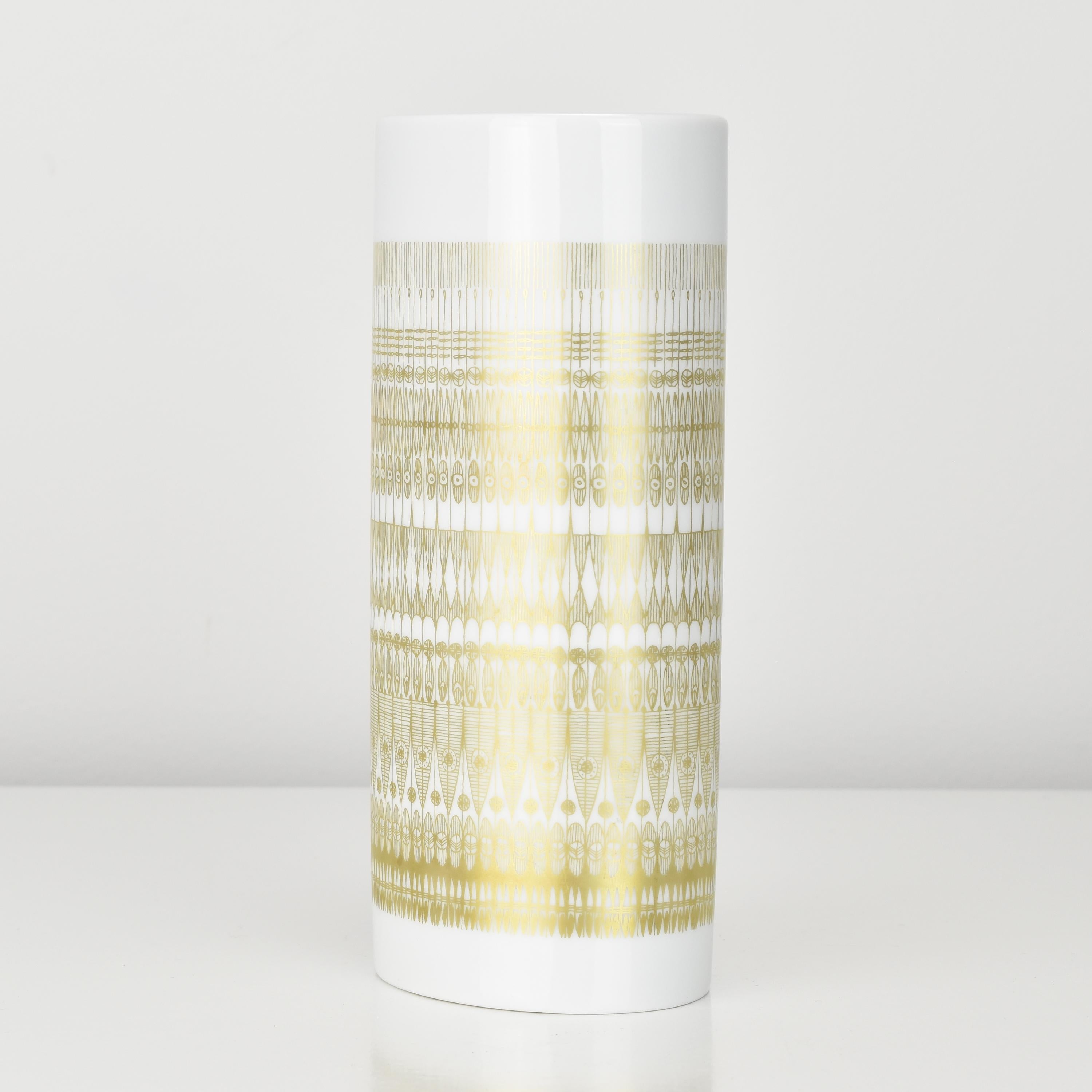 Rosenthal Studio-Line Vase White Porcelain Gold Pattern Design Hans Theo Baumann In Good Condition For Sale In Bad Säckingen, DE