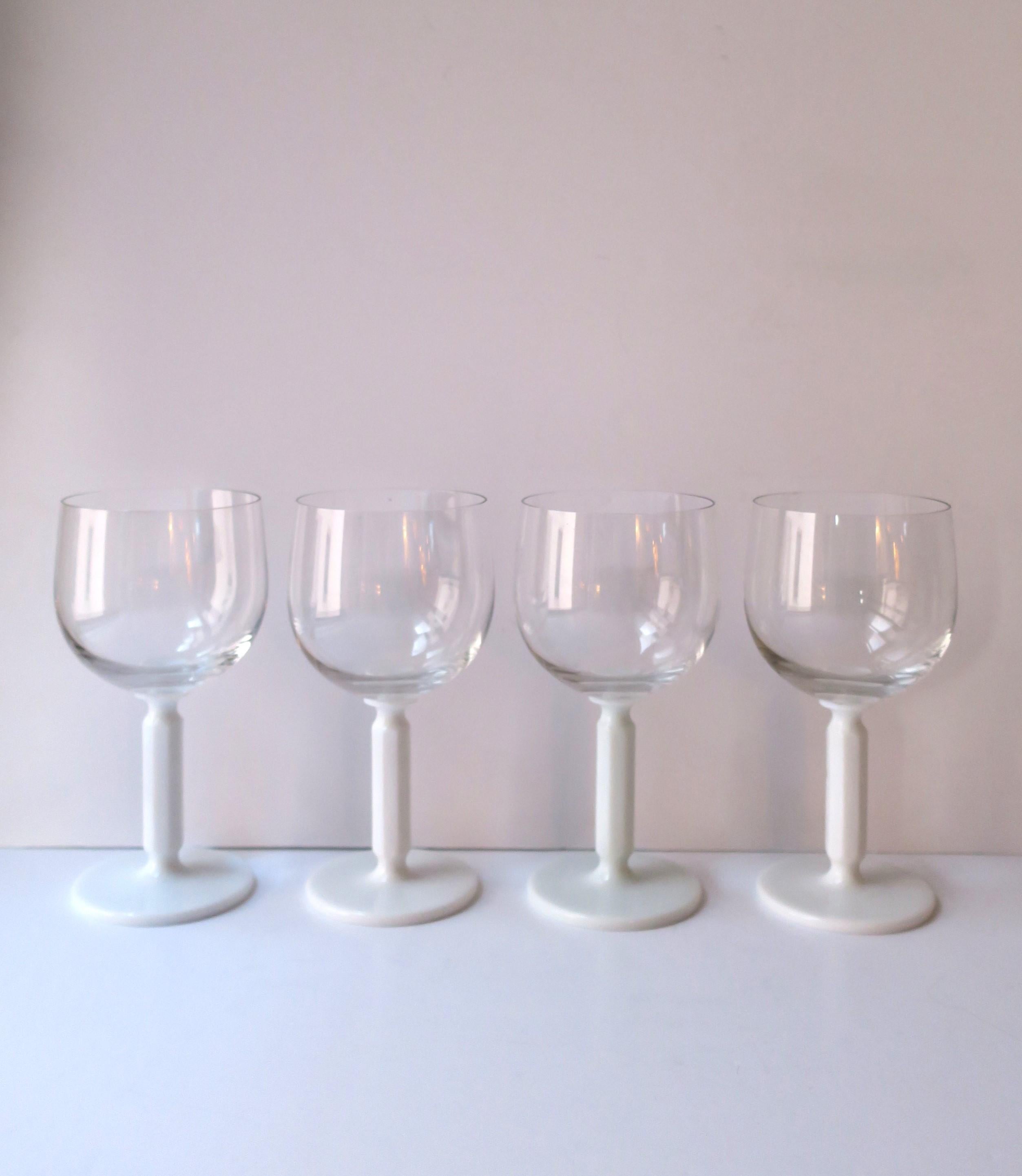 Moderne Verres à vin ou à cocktail Linee Studio avec Stem en verre blanc, set de 4, Rosenthal en vente