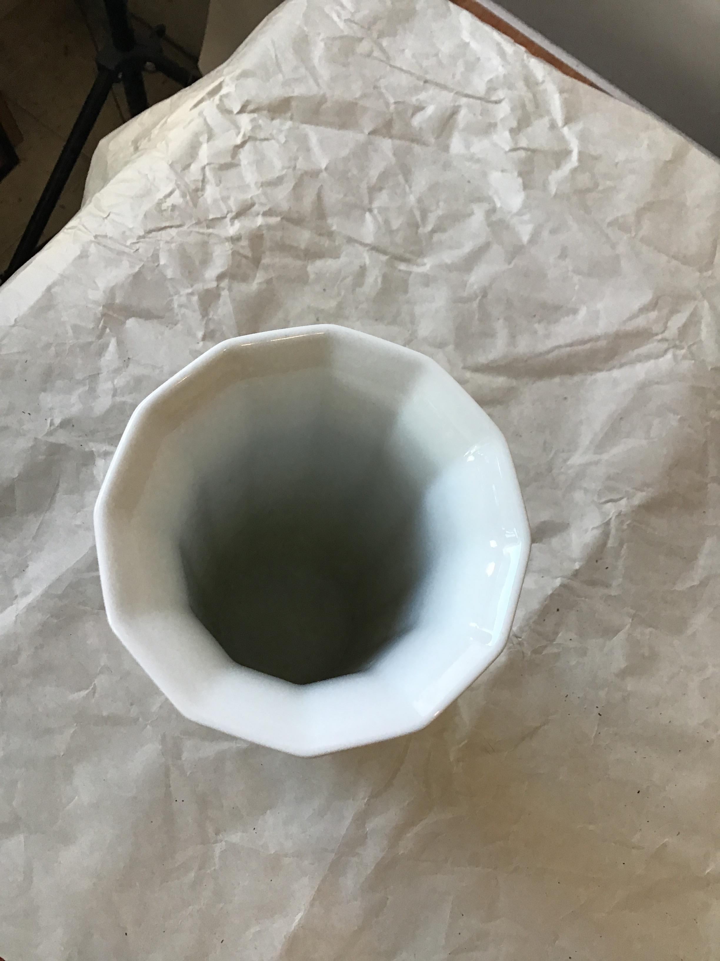 Rosenthal Tapio Wirkkala Rut Bryk Winterreise Winter Journey Porcelain Vase In Good Condition In Tarrytown, NY