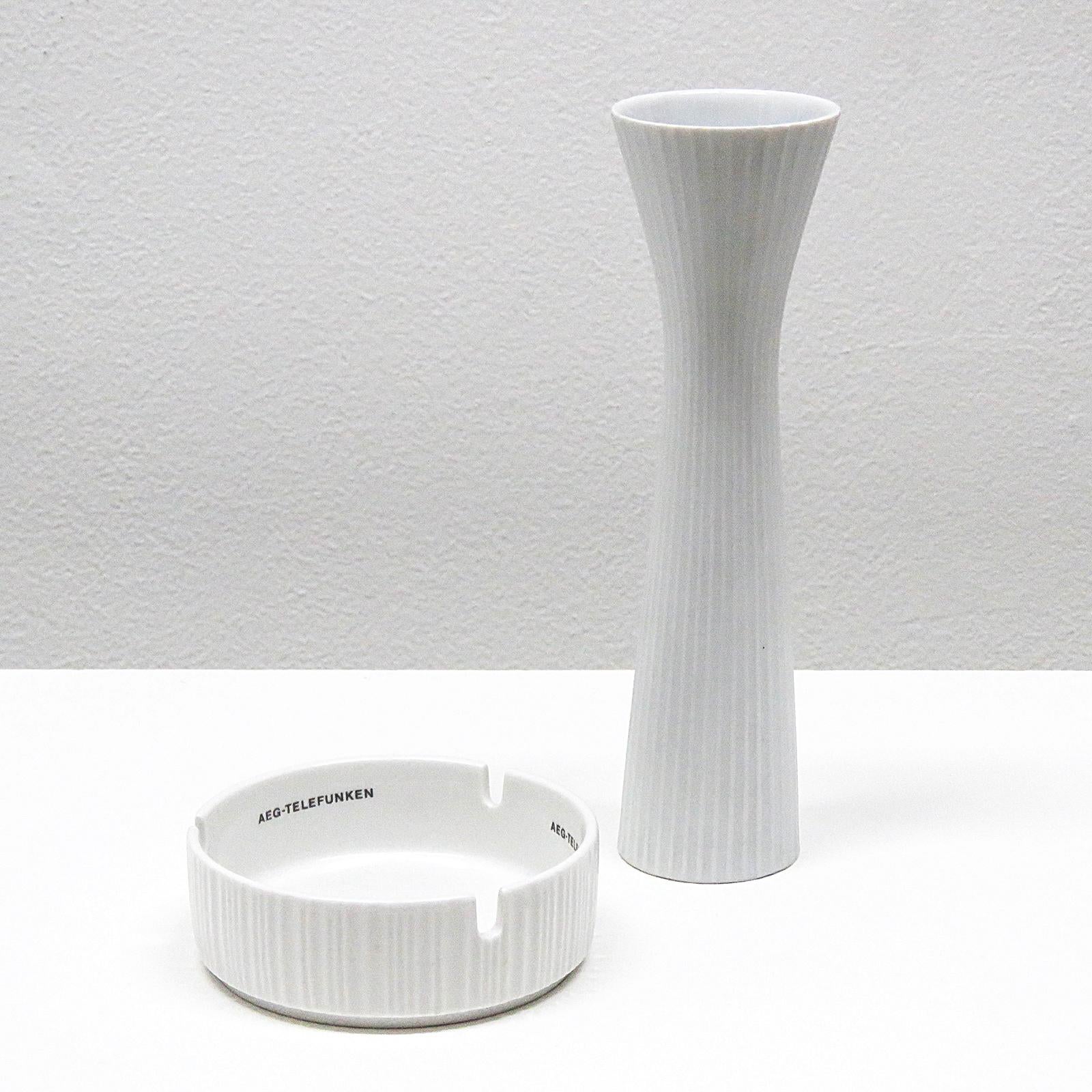 Rosenthal, Vase und Aschenbecher, 1960 (Moderne der Mitte des Jahrhunderts) im Angebot