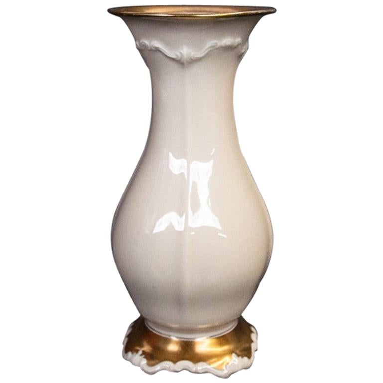 Rosenthal Vase Pompadour, Germany at 1stDibs | selb germany pompadour  china, rosenthal pompadour vase, rosenthal vase germany