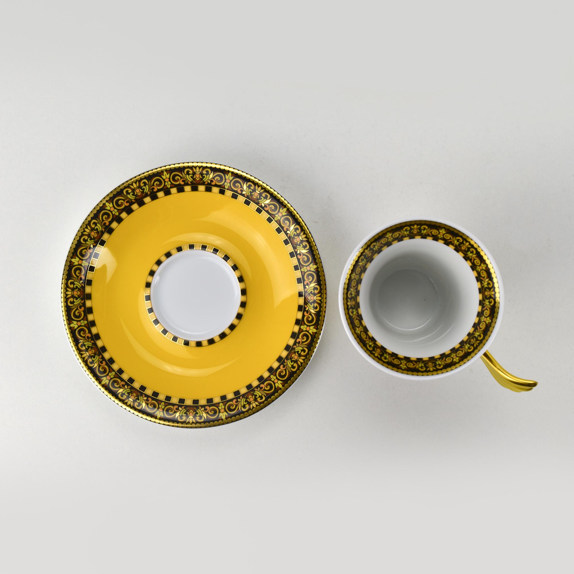 Rosenthal Versace Barocco Espresso Mocha Cup & Saucer Gold Paul Wunderlich (Porzellan) im Angebot