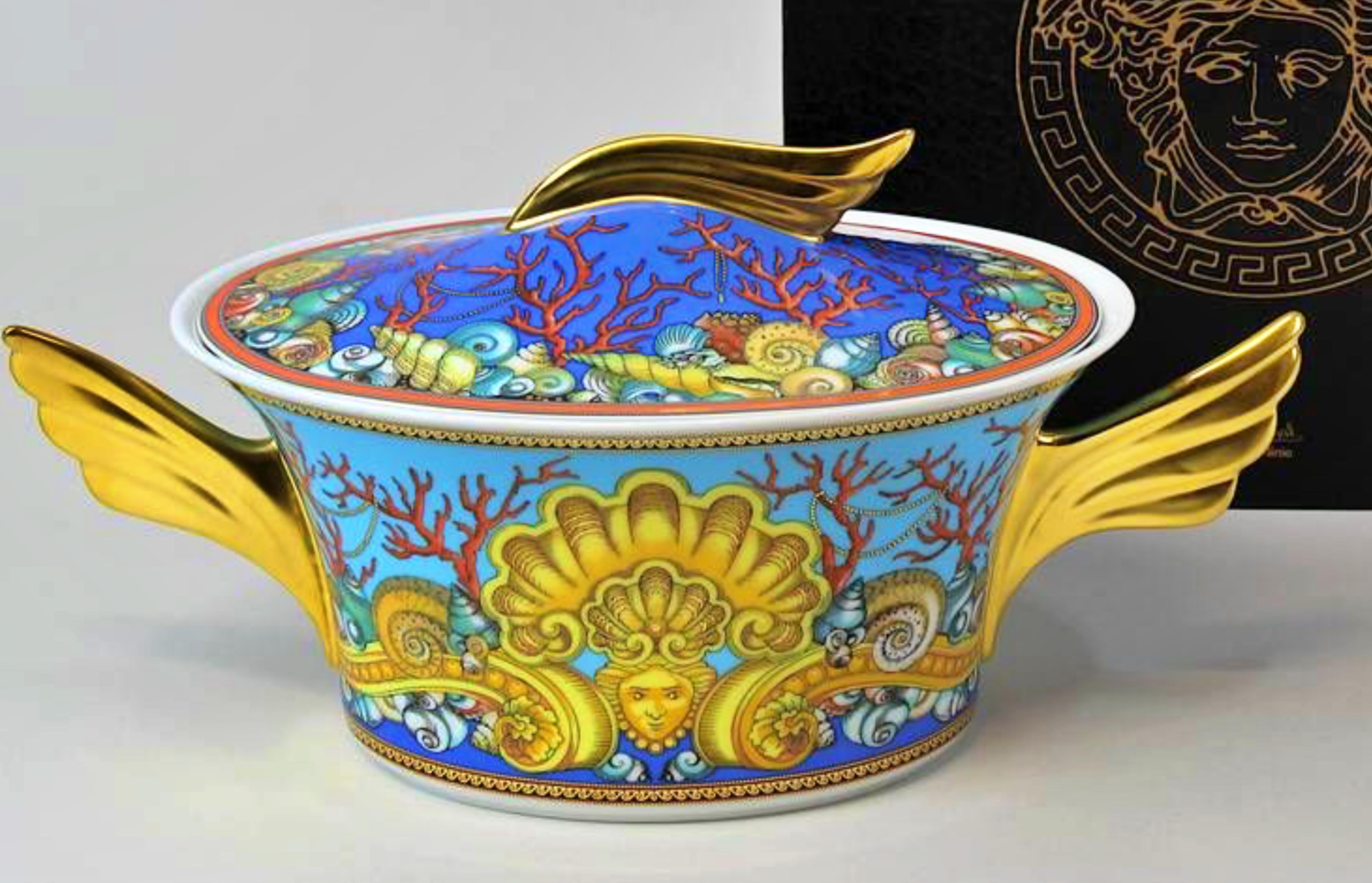Moderne Soupière Versace de Rosenthal avec couvercle,  « Les Tresors de la Mer » Paul Wunderlich en vente