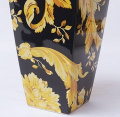 ROSENTHAL Versace - Tray and Vase Vanity Model