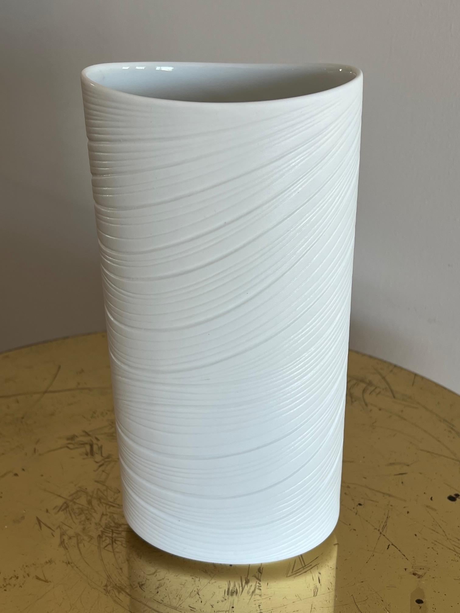 Porcelaine Vase en porcelaine de Rosenthal de l'Allemagne de l'Ouest, Studio Line en vente