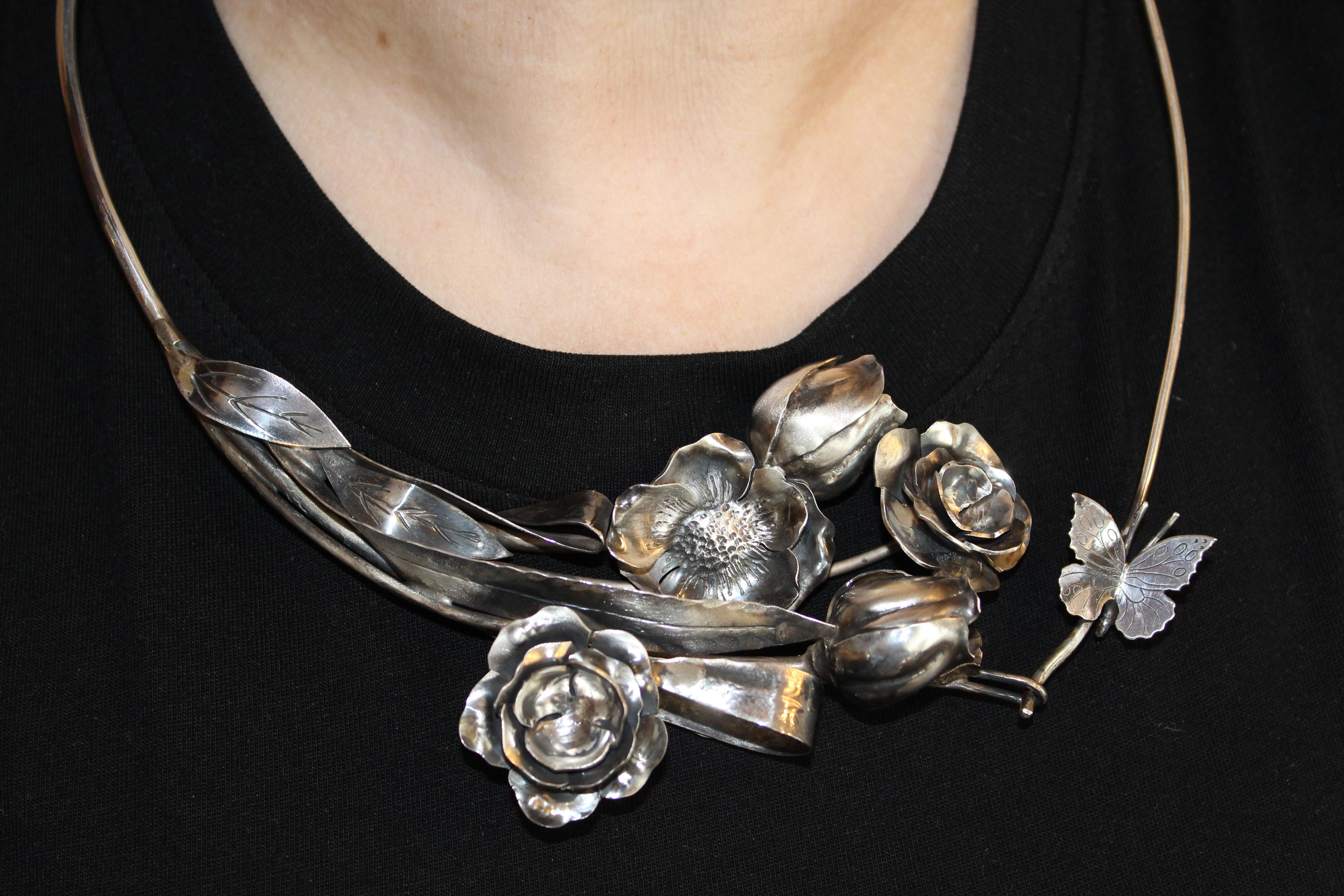 Roses and Butterfly Sterling Silver Choker, Handmade, Italy For Sale 3