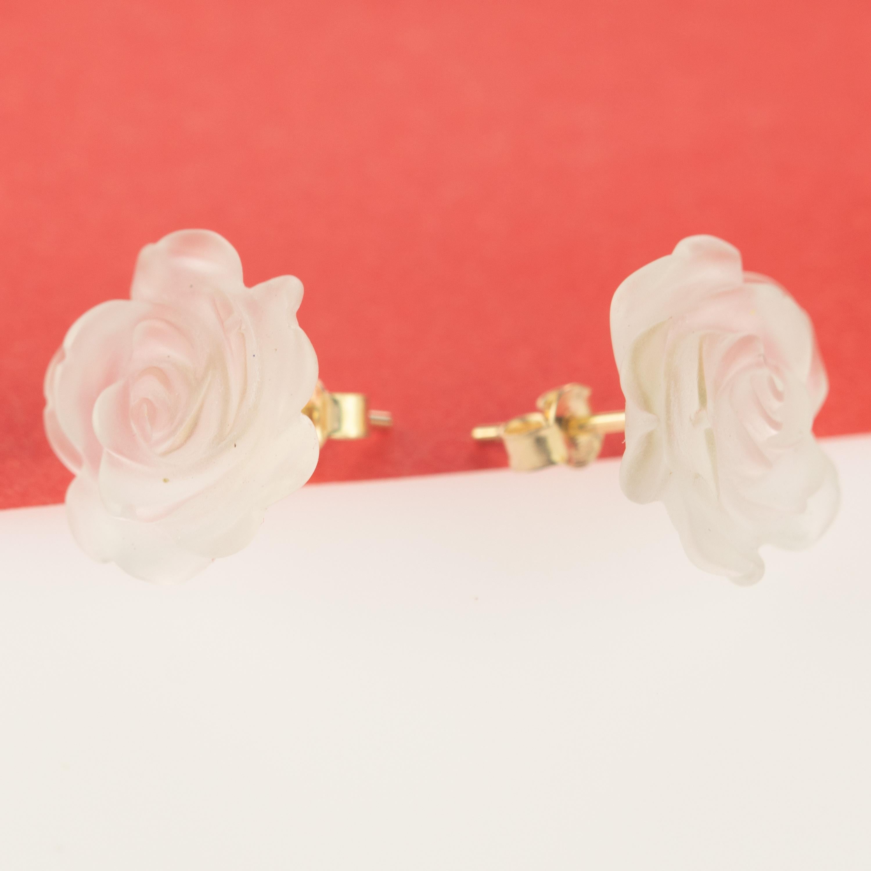 Women's Roses Rock Crystal Carved 14 Karat Gold Stud Handmade Italian Earrings For Sale