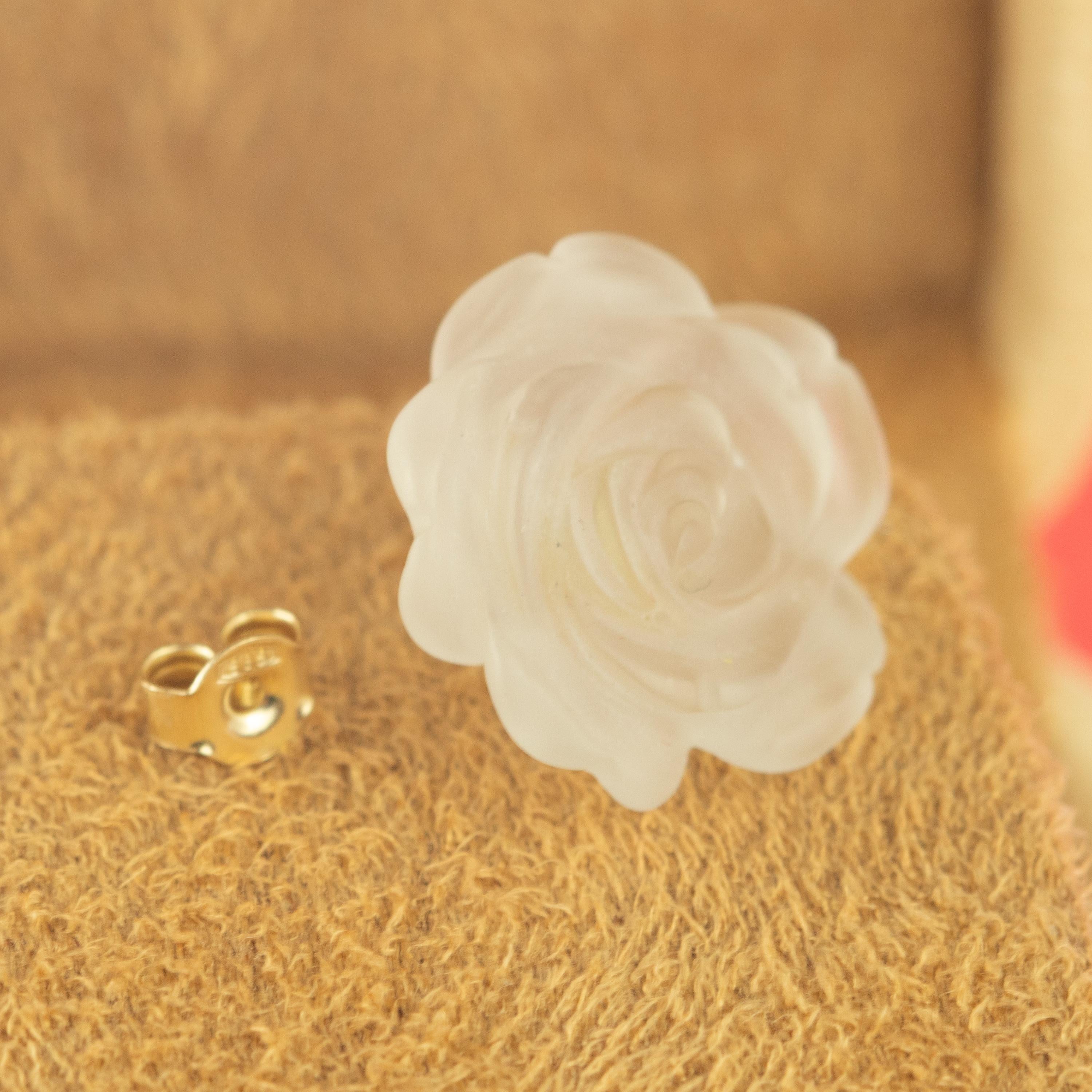 Roses Rock Crystal Carved 14 Karat Gold Stud Handmade Italian Earrings For Sale 2