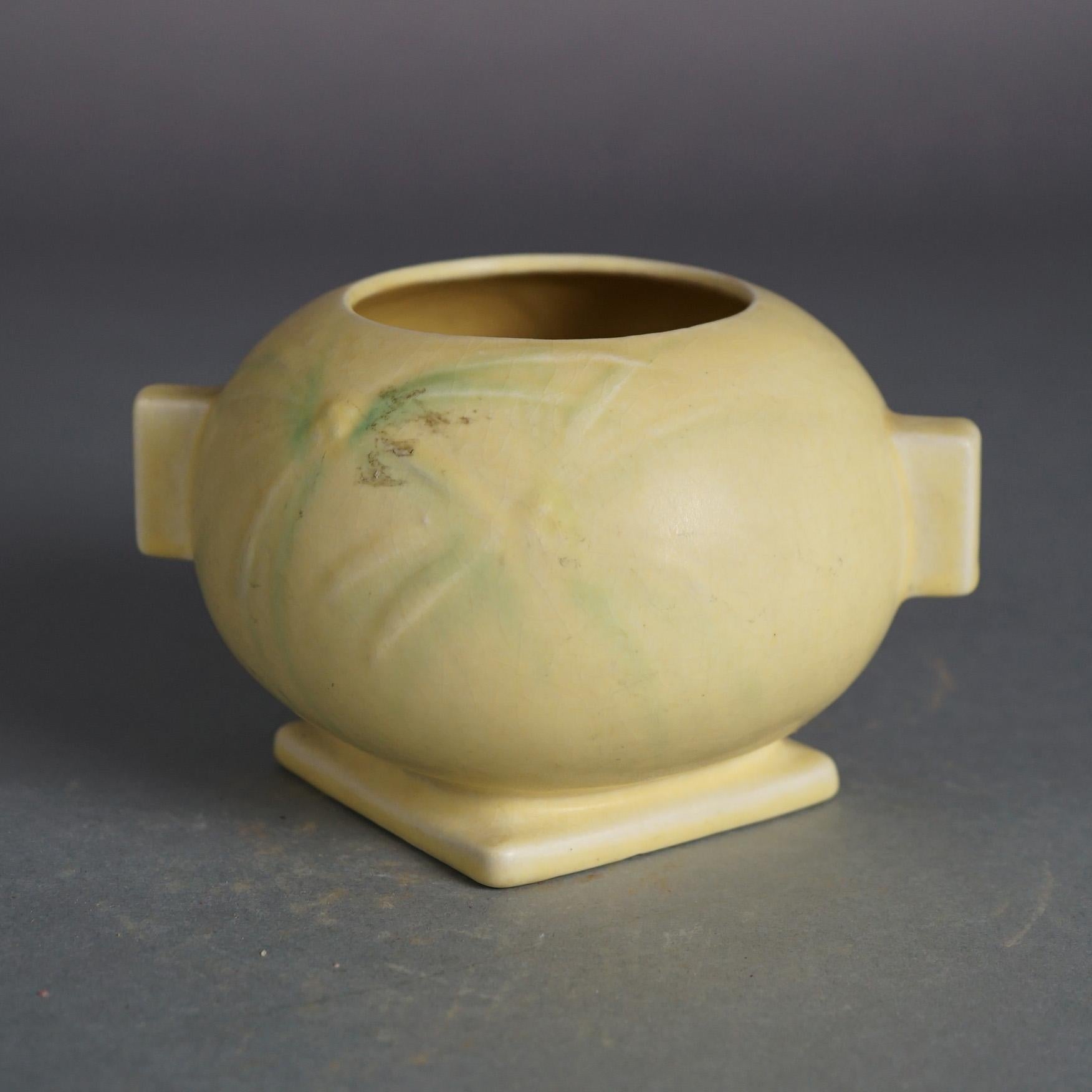 Roseville Art Pottery Bowl With Dawn Pattern C1937

Measures - 4