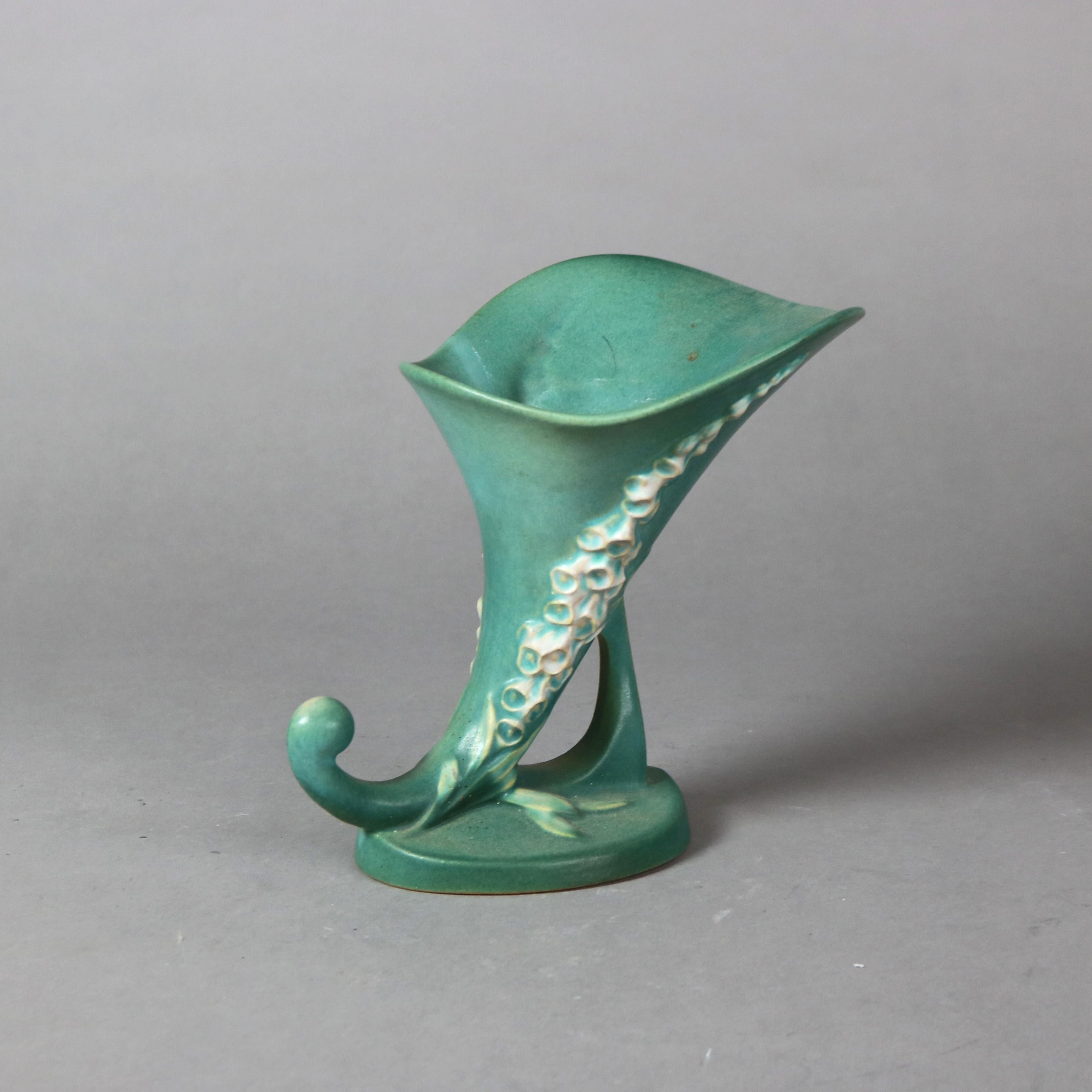 Poterie d'art Roseville, corne d'abondance verte avec motif Foxglove, milieu du 20e siècle en vente 1