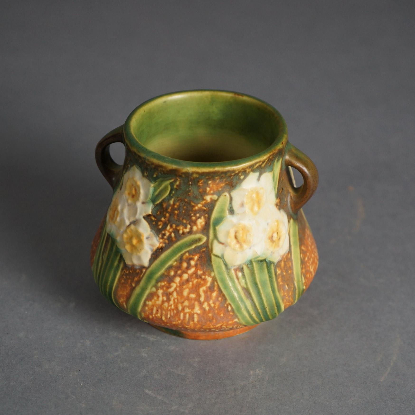 Roseville Art Pottery Vase With Jonquil Pattern 1930

Measures - 4.25