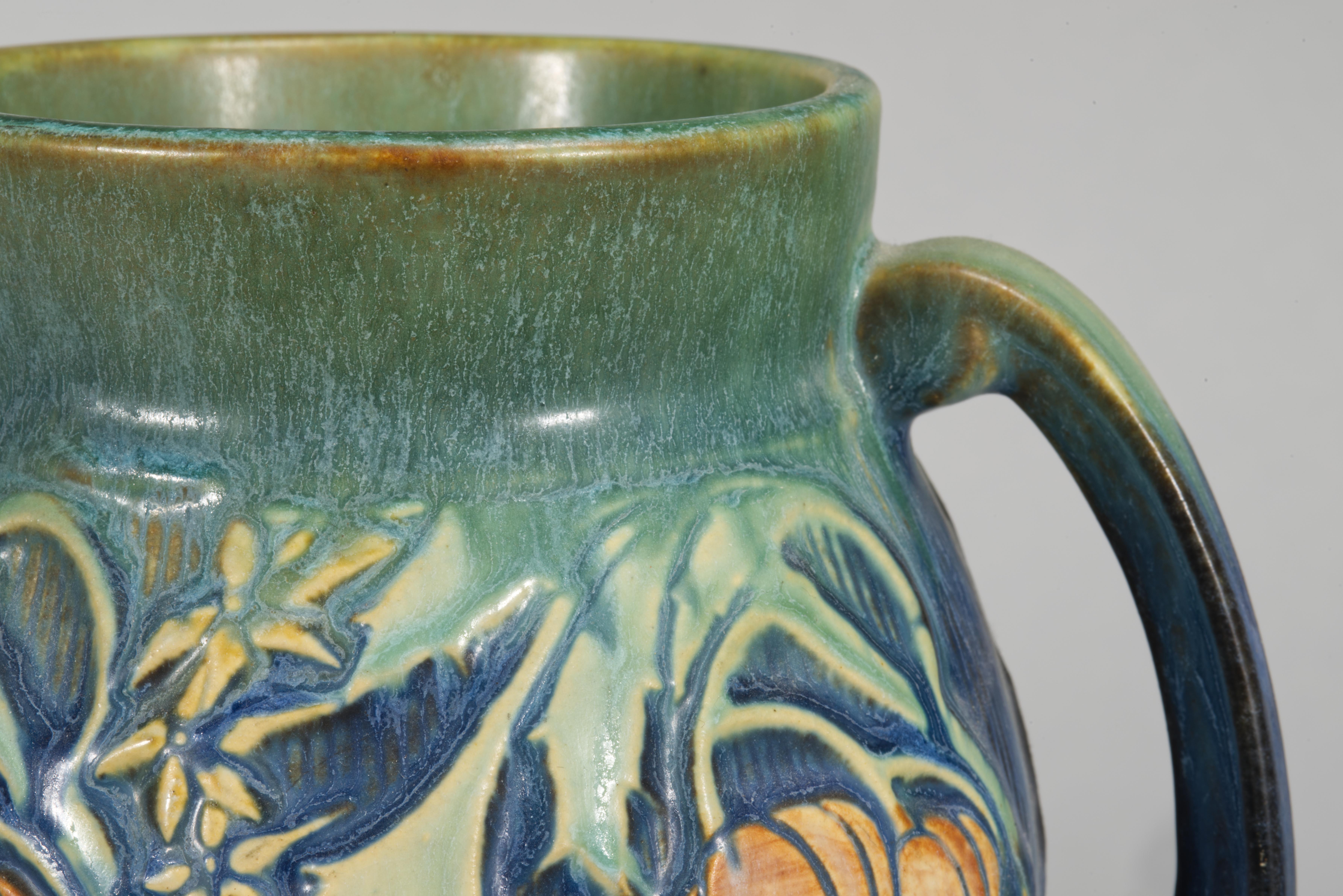Arts and Crafts Roseville Baneda Vaso a doppio manico verde, 1932 American Art Pottery in vendita