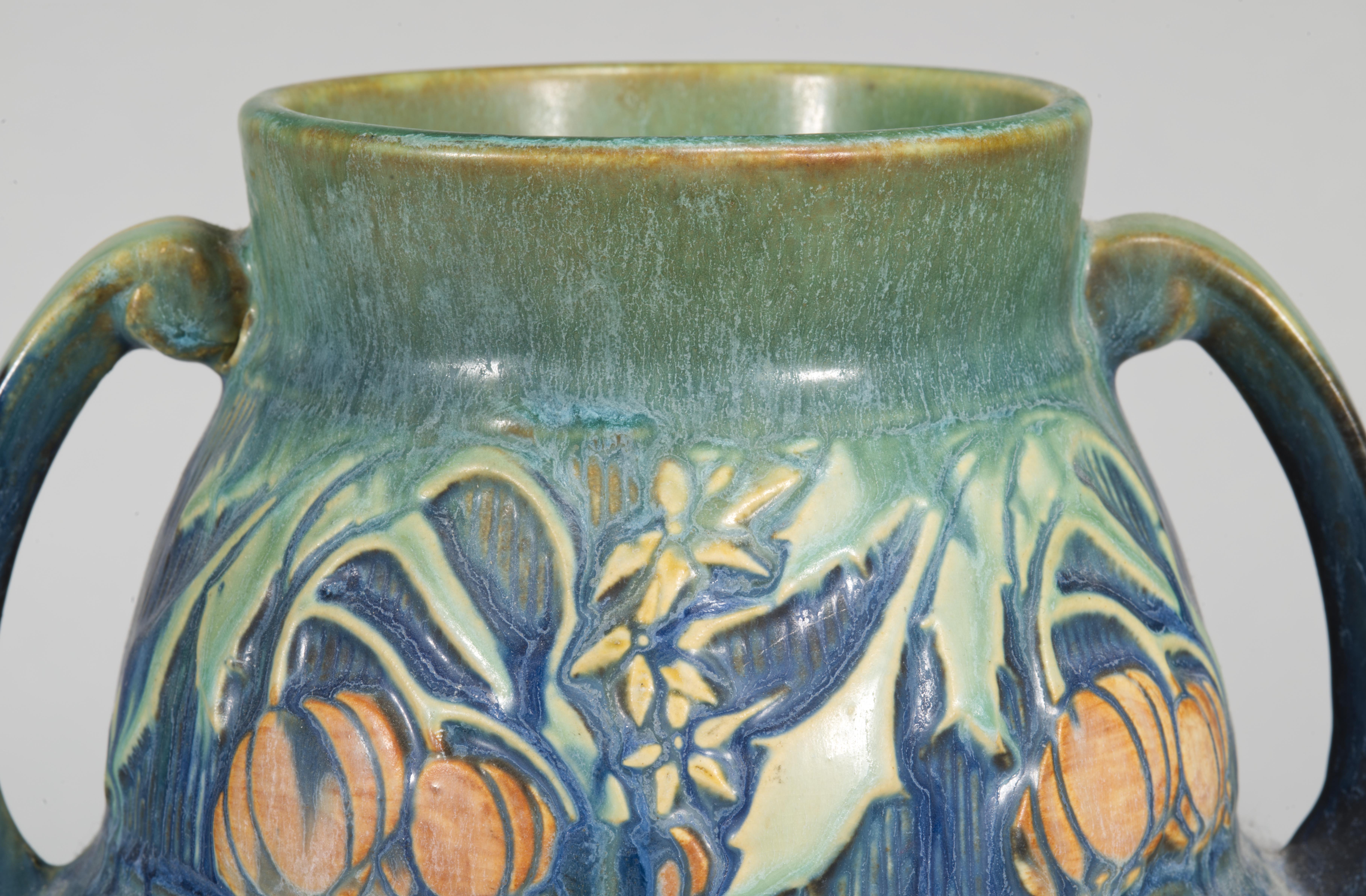 Ceramica Roseville Baneda Vaso a doppio manico verde, 1932 American Art Pottery in vendita