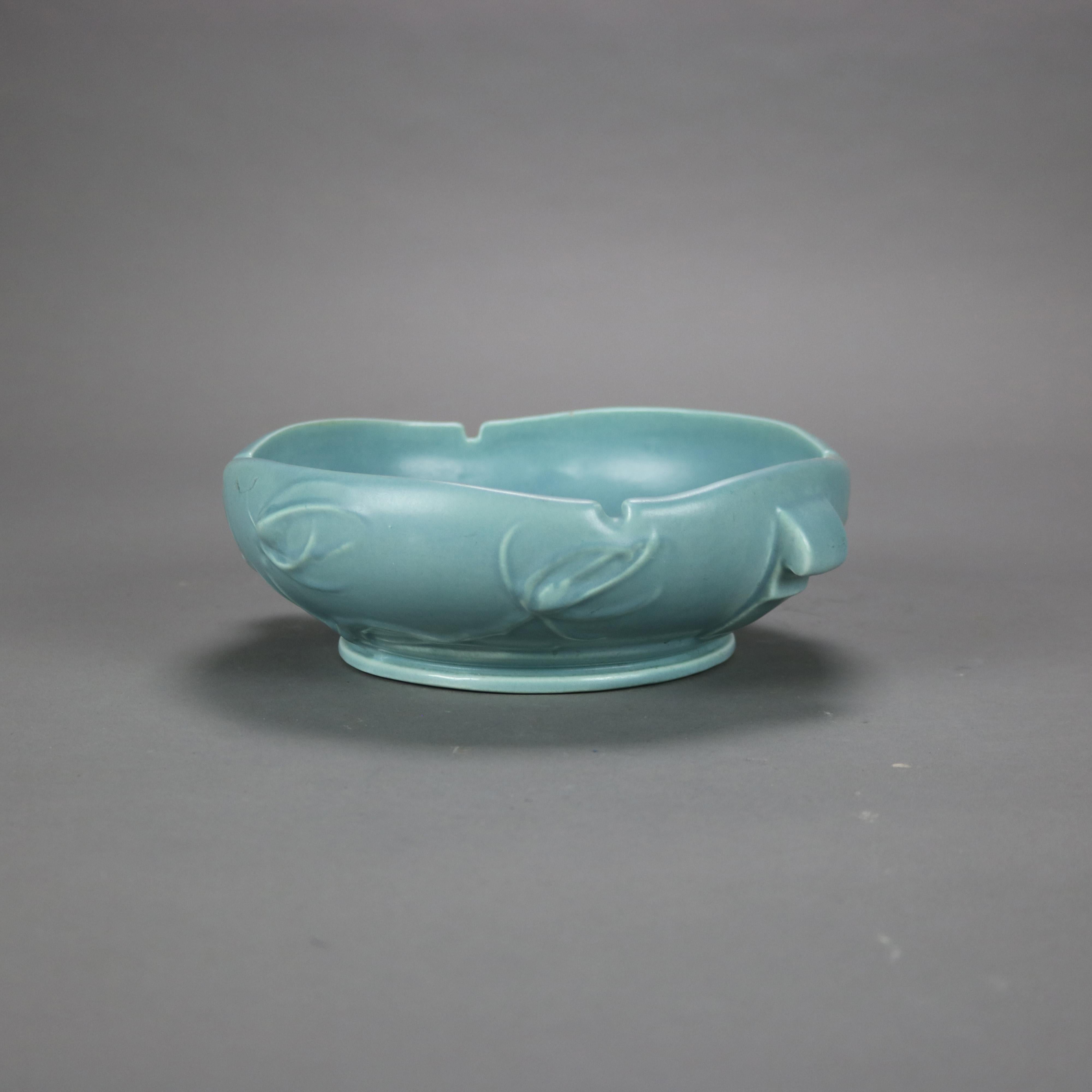 Roseville Pottery, ciotola in ceramica artistica blu con motivo Teasel, metà del XX secolo

Misure - 3